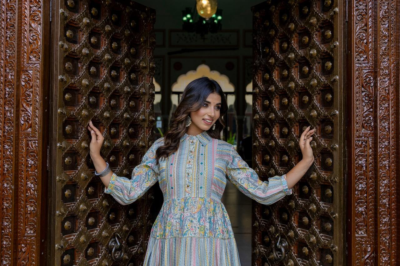 Elegant Essence Cotton Gown with Collar